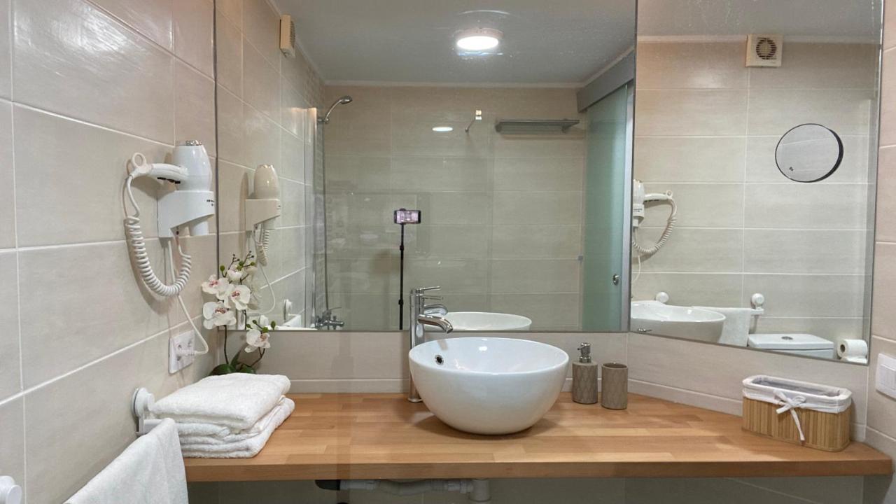 Enjoy A Sunny Apartment With Pool Next To The Sea Costa Adeje  Bagian luar foto
